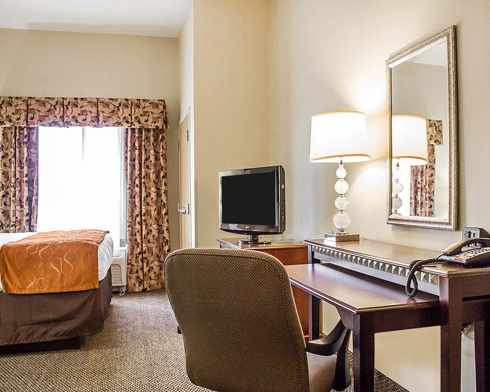 Holiday Inn - Cheshire - Southington By Ihg Экстерьер фото
