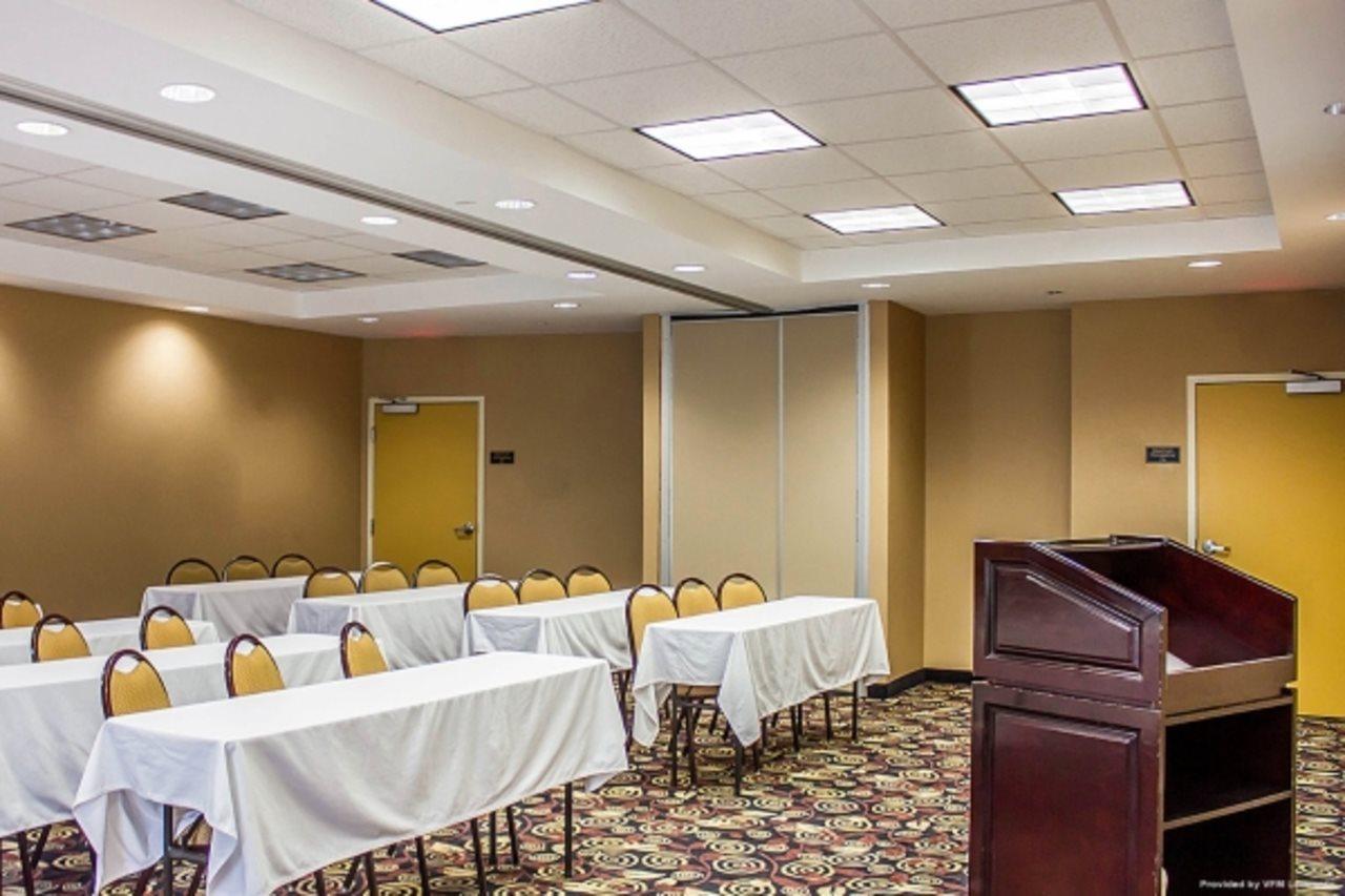 Holiday Inn - Cheshire - Southington By Ihg Экстерьер фото